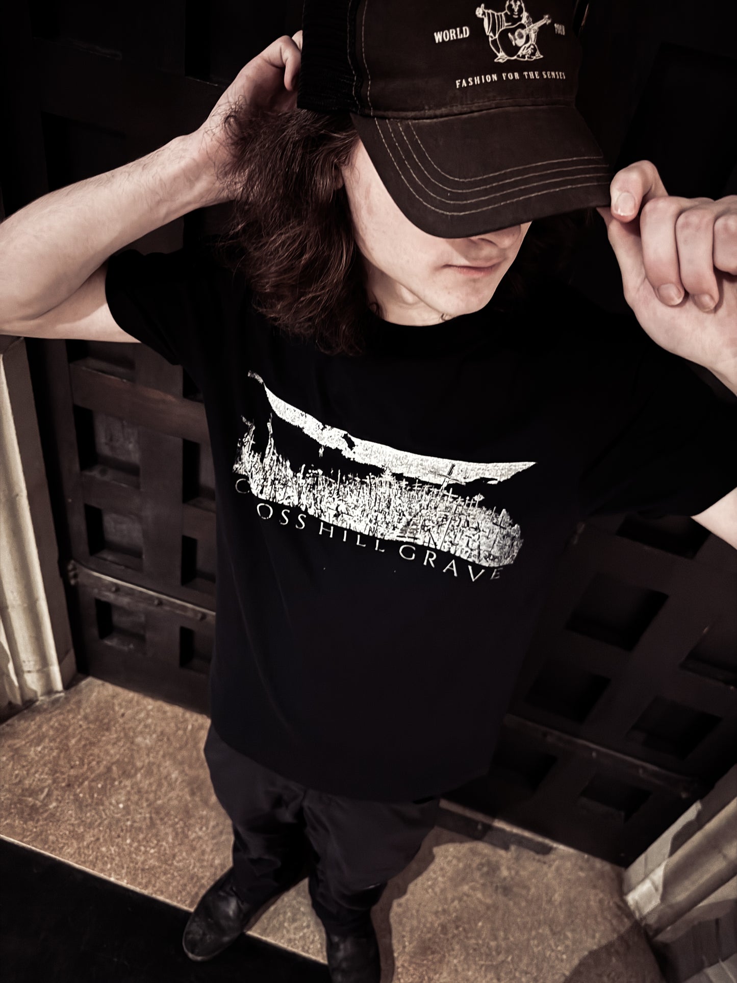 CROSS HILL GRAVE TEE